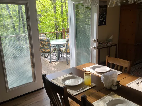 345 John Lemley Ln, Christiansburg, VA 24073