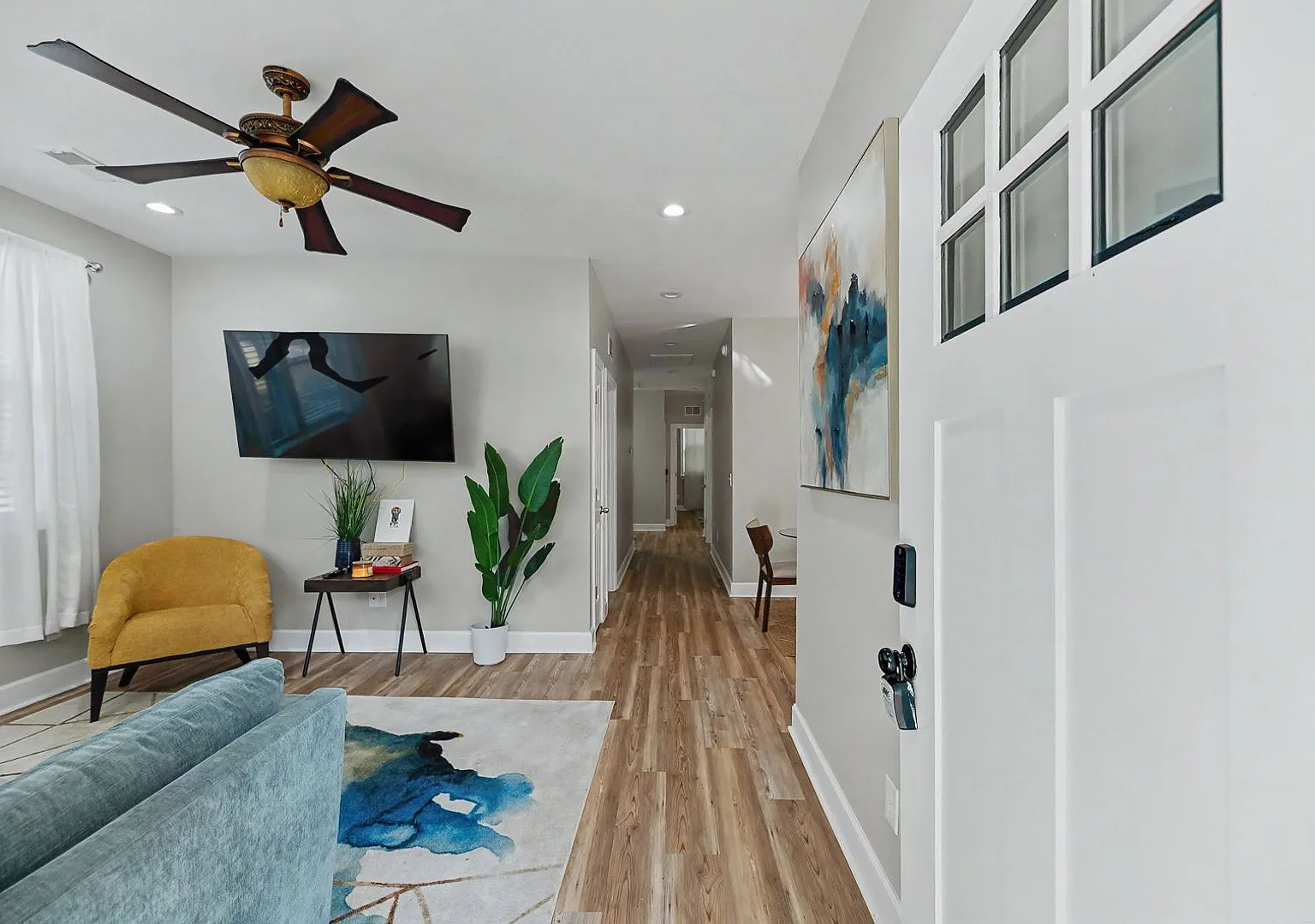 Charming 3BR/2BA Home in North Charleston — Photo 2