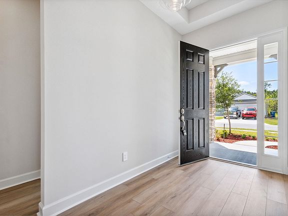 5th image of 42 Suzanne Lake Dr #116