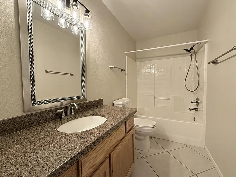 4408 S Caitlan Ave — Photo 21