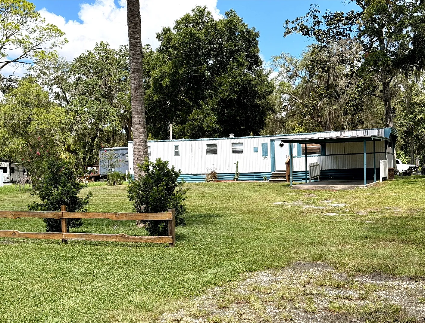 3 bed, 700 sqft, $1,400 — Photo 1