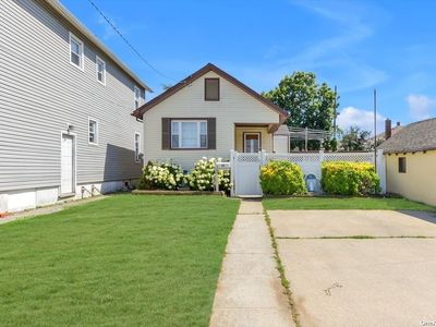 35 Pearl St, Inwood, NY, 11096