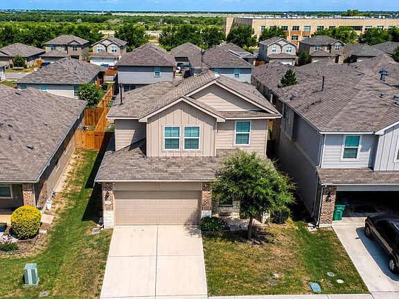 3rd image of 218 Harvest Creek Dr