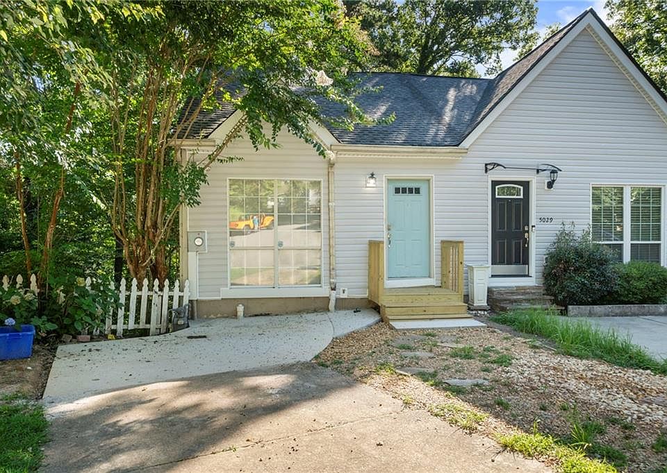 1st image of 5027 David Pl SE