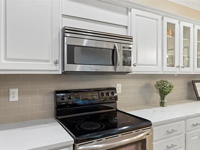 28317 Plantation Dr NE — Photo 12