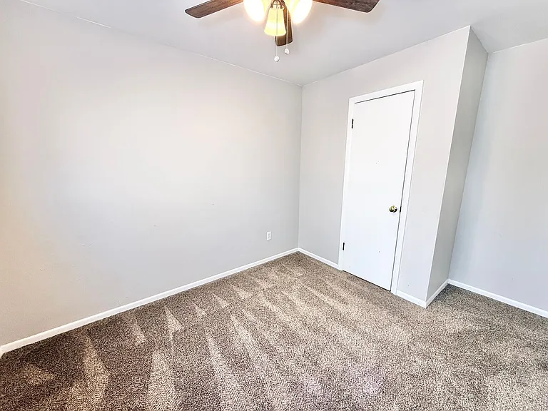 6450 Chippewa Rd — Photo 9