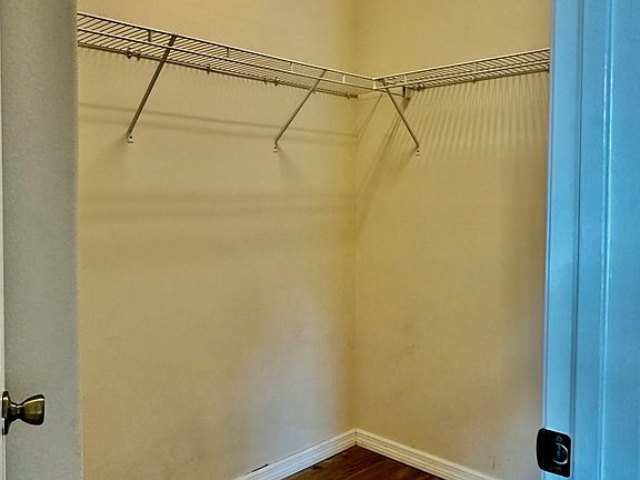 5th image of 745 E Magnolia Ave