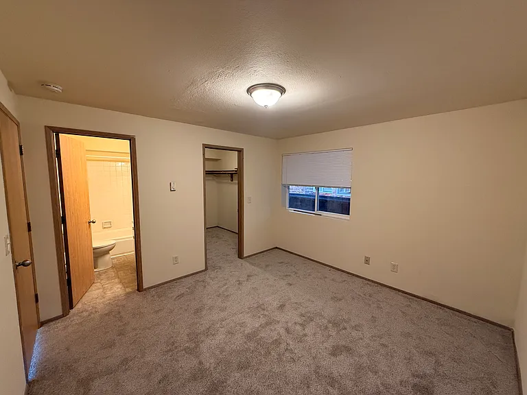 2770 Alki — Photo 11