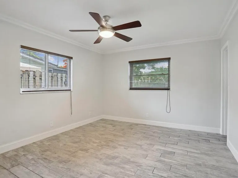 603 SE 7th Ave — Photo 14