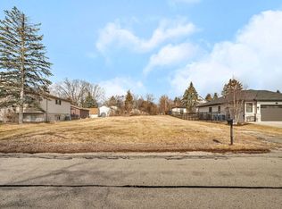 134 Holly Ave, Darien, IL 60561