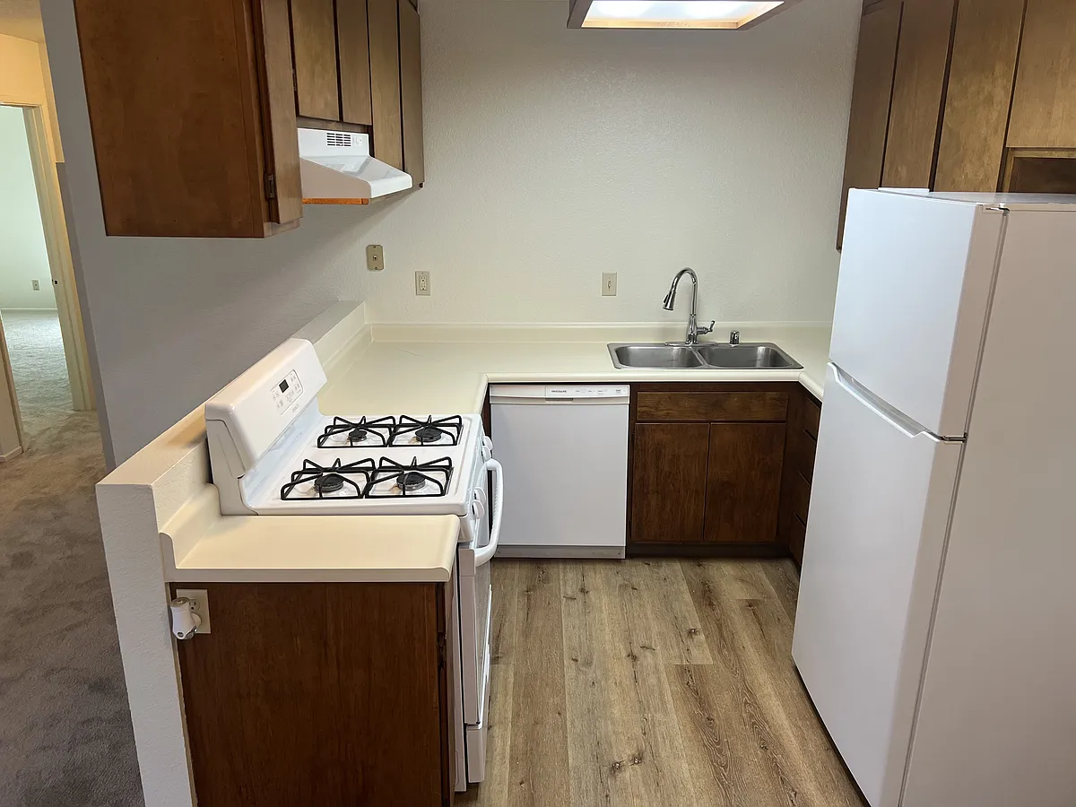Building Photo - Meadow Oaks Apartments