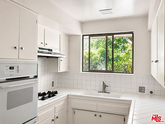 5th image of 3320 Griffith Park Blvd APT 7