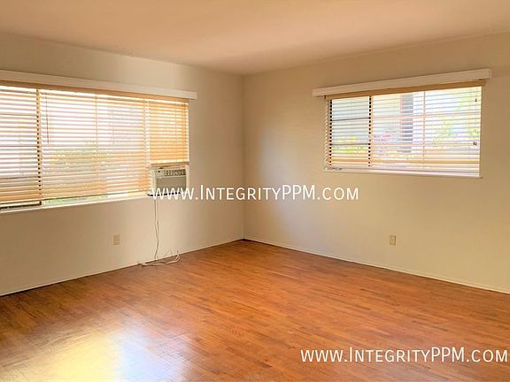 4th image of 3121 30th St