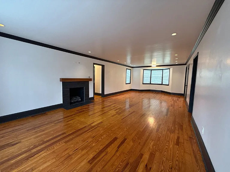 2512 Pansy St SW — Photo 5