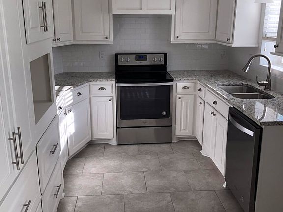 2nd image of 35085 Newsom Ln
