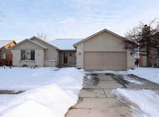 22434 Gateway Dr, Macomb, MI 48044