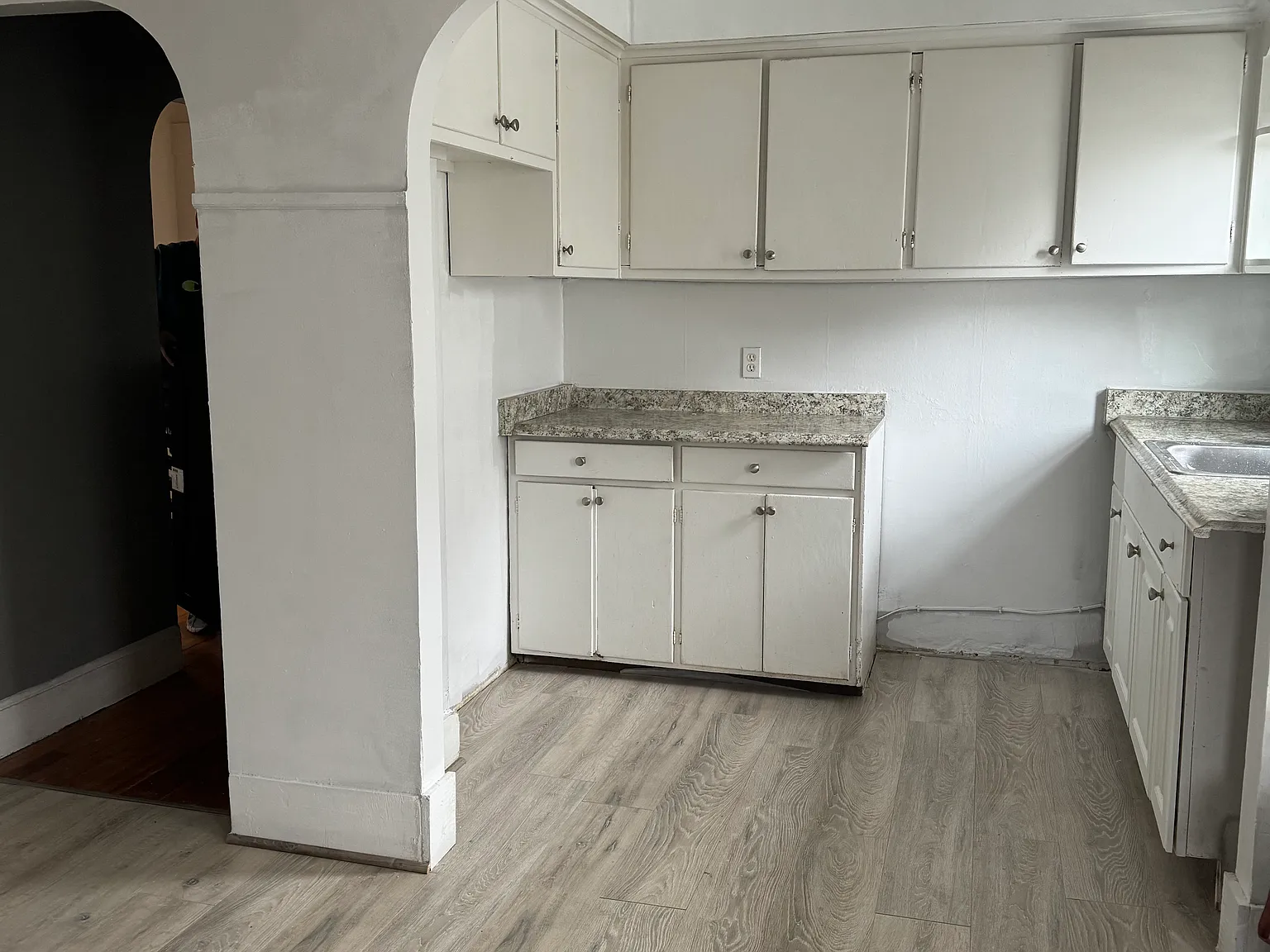 47 Alvord Ave — Photo 2