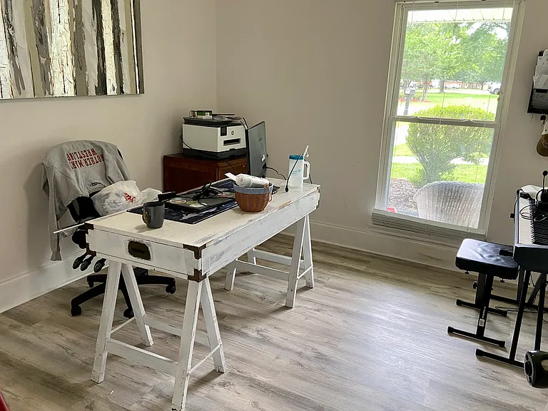 300 Live Oak Ct — Photo 10