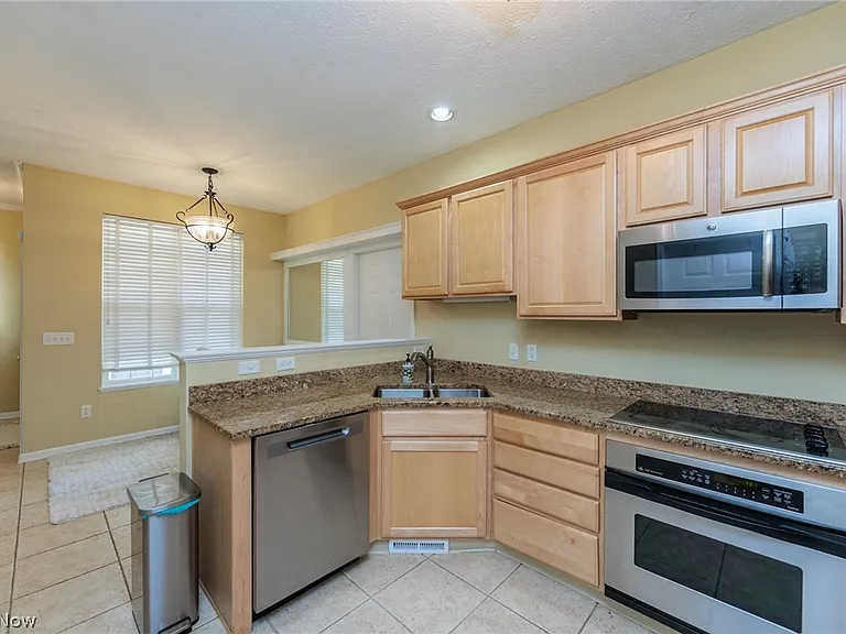 2601 Wyndgate Ct — Photo 7