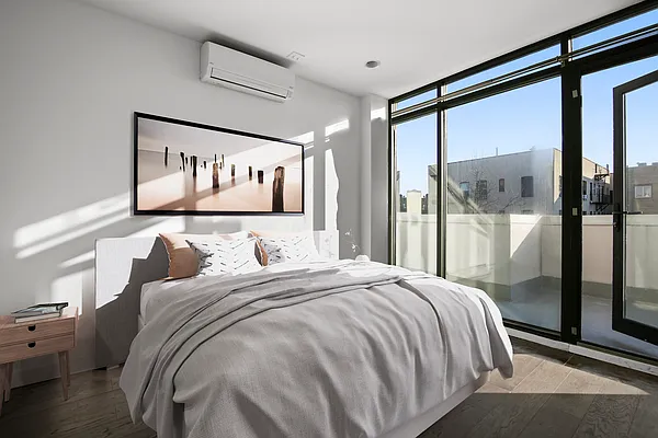 Sold by Compass | media 7