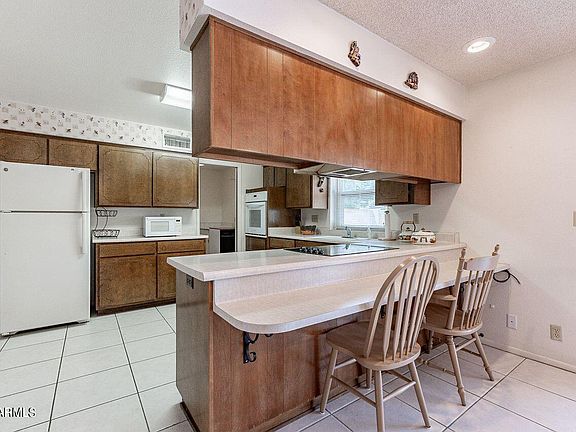 3rd image of 4120 E CRESCENT Avenue