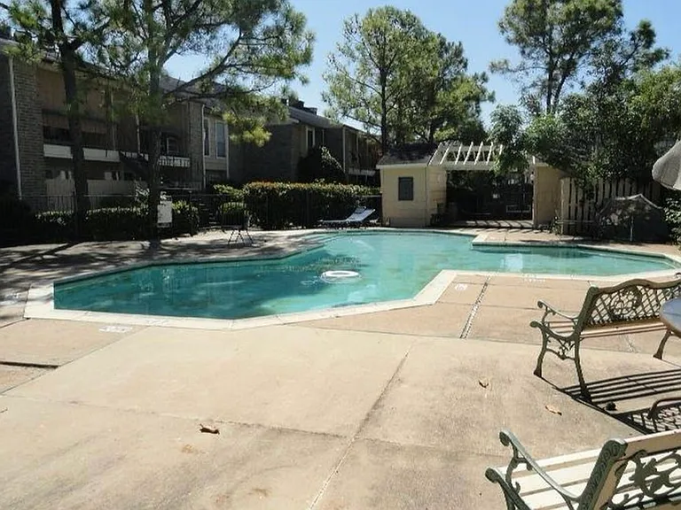 8201 Richmond Ave #13 — Photo 1