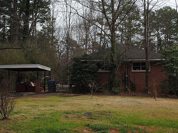 2nd image of 206 Yancy Dr SE
