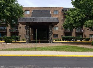 239 Mill Rd #P-6, Addison, IL 60101