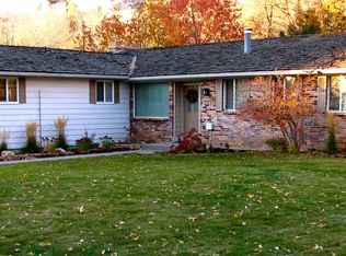 2911 E Robidoux Rd, Sandy, UT 84093