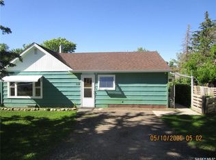 210 7th Ave W, Assiniboia, SK S0H0B0