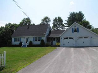 10 Hobbit Ln, China, ME 04358