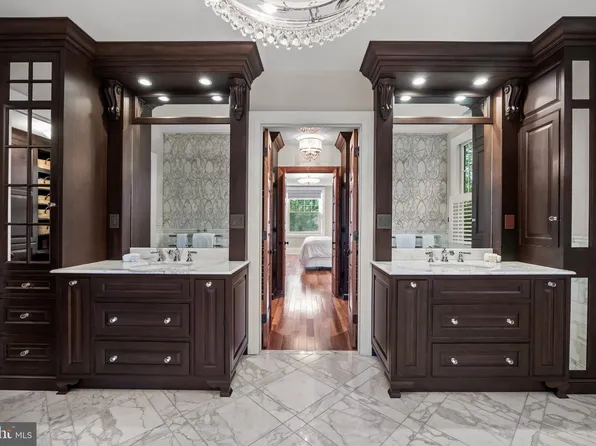 310 E Central Ave, Moorestown, NJ 08057