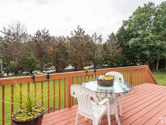 5th image of 9 Wateroaks Ct