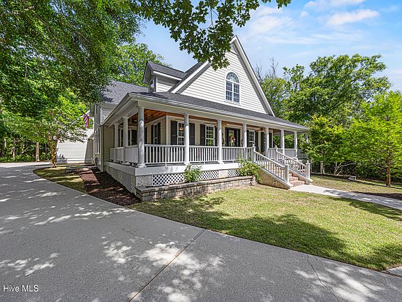 4th image of 1821 Baywater Court SE