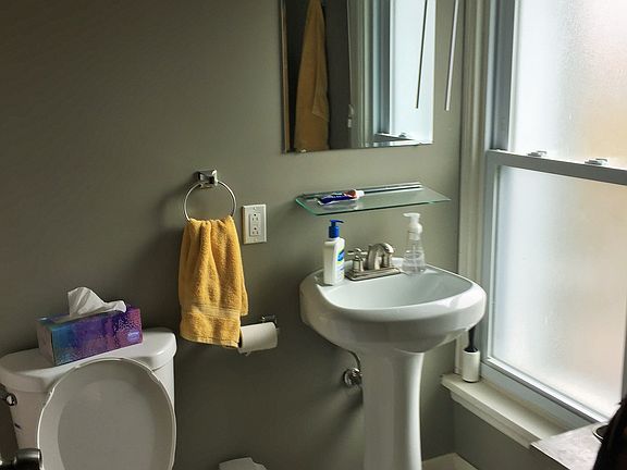 5th image of 1034 Murray Hill Ave APT 7