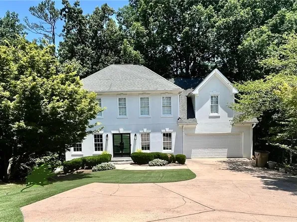 8525 Anchor On Lanier Ct, Gainesville, GA 30506