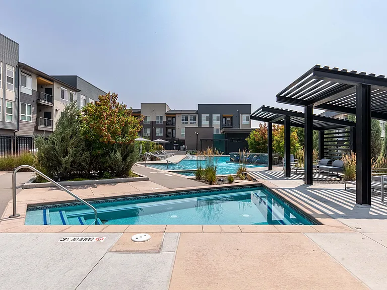 Encore Evans Station Apartments — Photo 5