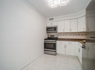 6325 N Sheridan Rd APT 507, Chicago, IL 60660