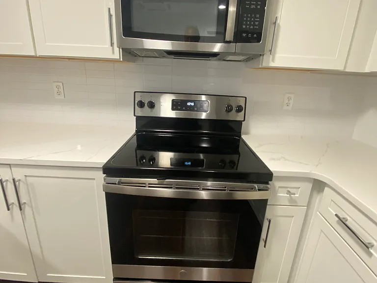 3100 Bergenline Ave #402 — Photo 3
