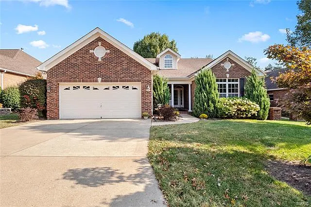 12319 Courtyard Lake Dr photo 1