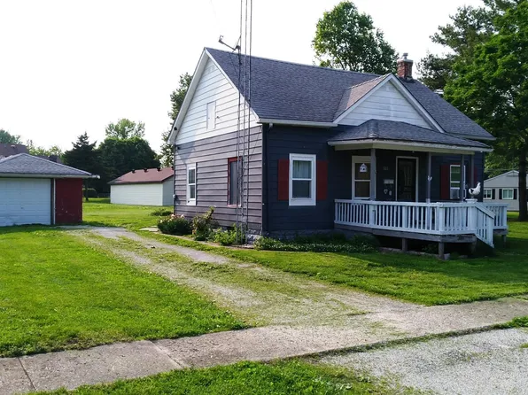 525 N Dye St, Virden, IL 62690