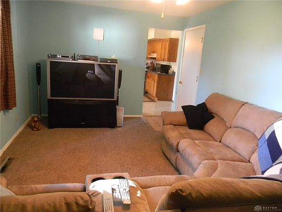 3rd image of 6855 Packingham Dr