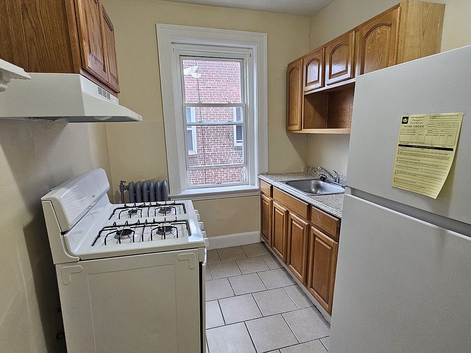 1st image of 285 Edgewood Ave #O5
