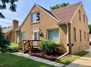 1108 W Silver Spring Dr, Glendale, WI 53209