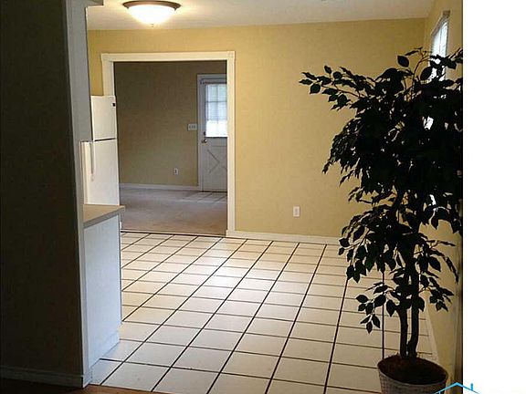 4th image of 5044 Brinthaven Dr