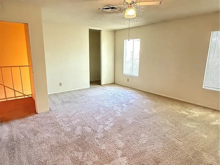 3968 Voxna St — Photo 16