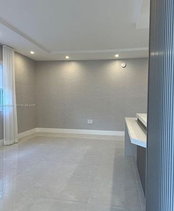 2nd image of 201-2430 NE 135th St #201