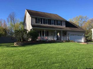 12 Mapleline Rd, Ballston Lake, NY 12019