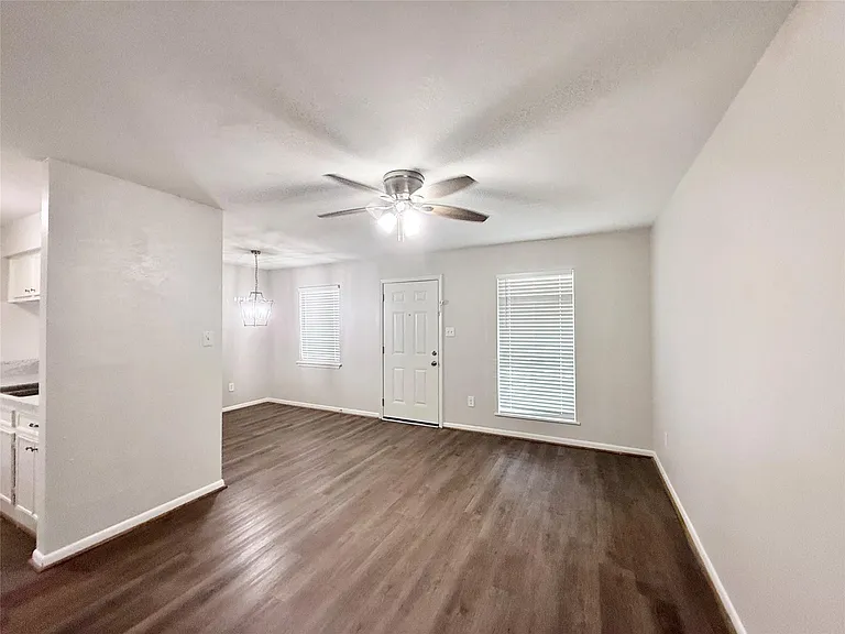 321 E Cedar St #9 — Photo 4