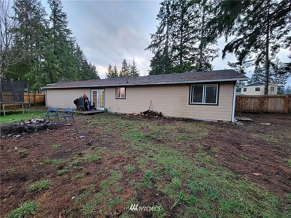 2nd image of 140 Se Evergreen Dr